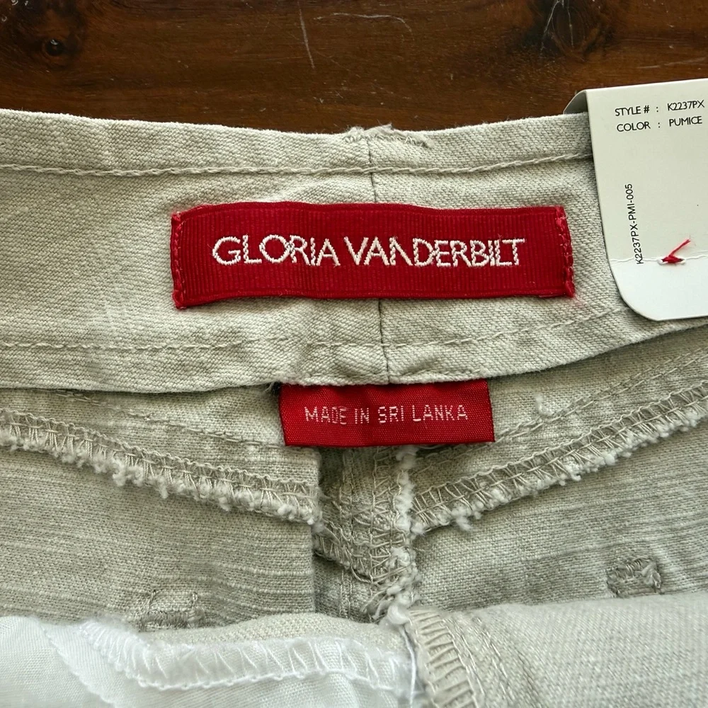 NWT! Gloria Vanderbilt petite tan/khaki stretch skirt (size 12) - Picture 3 of 5